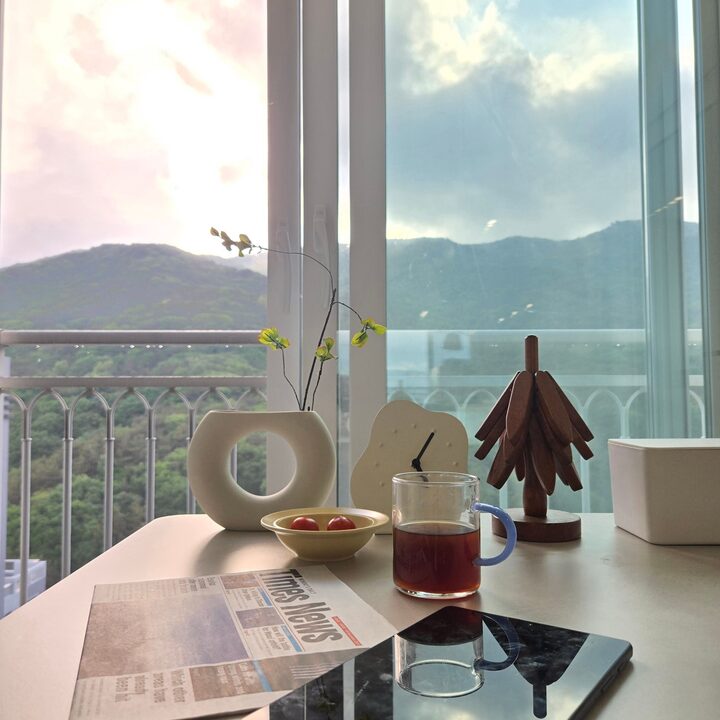 short form carousel card thumbnail