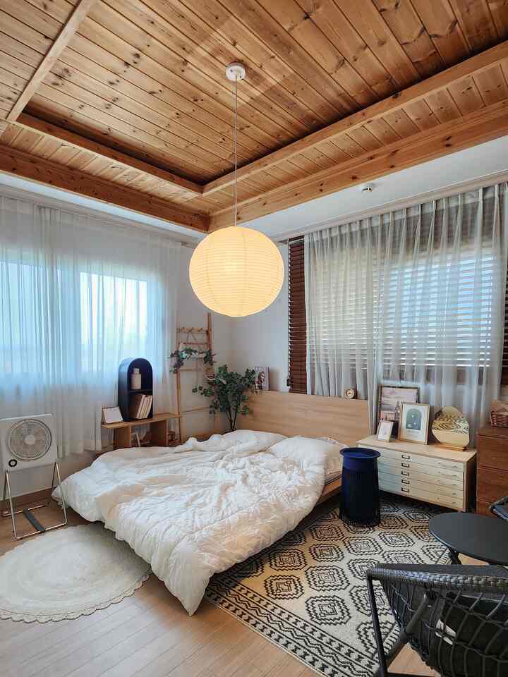 ハンドメイドNun0Z（ムード付きインテリア照明）

私たちの2階にカップルの雰囲気 
とても変わりました^^
韓紙照明です♡すごくきれいです♡

照明一つでこんなに居心地がいいですか？^^
本当に変えたかったのですが~~~!
今変えましたね😄

シンプルなムード付きインテリア照明ですよ💫

スペースの大きさに合わせたさまざまなサイズオプションがあります
選択可能でソケットオプションが2つあり、用途に
合わせて選んで分意器のコンセプトを変えることができます🥰

どこに配置しても雰囲気 
ムードに変えることができ、
ただ見てもかわいらしいです^^(照明)  #paperlamp       #주택
 #꾸미기