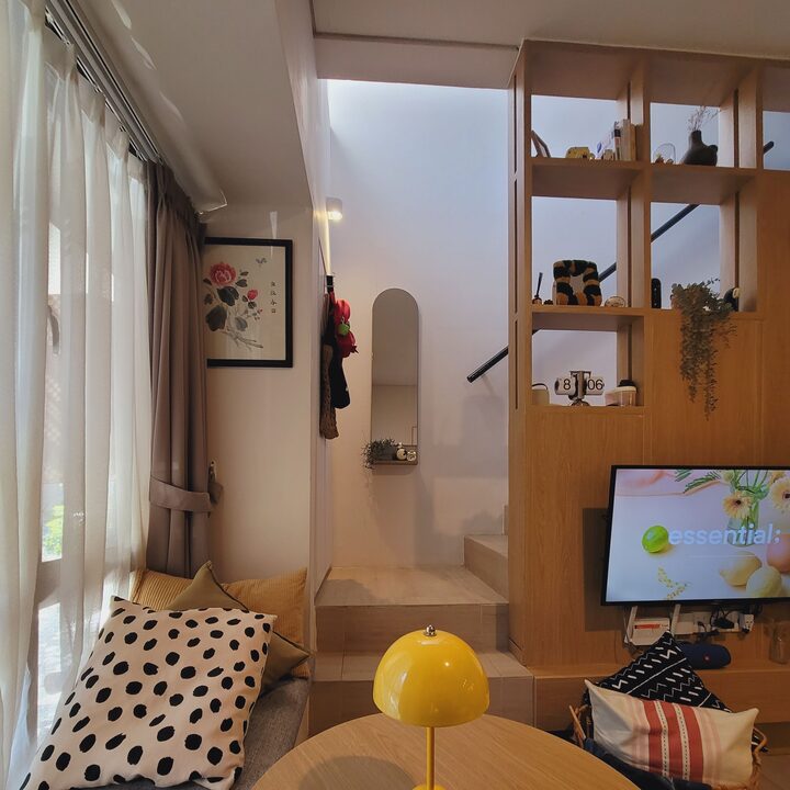 short form carousel card thumbnail