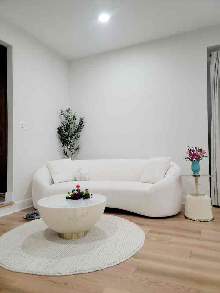 Our living room is pretty simple—mostly white and calm—but it feels special with a touch of my boy’s favorite hobby. He loves building LEGO flower bouquets, and now they’ve become part of our everyday space. I love how something so small can bring so much color and joy into our home.

#SimpleLiving #LEGOFlowers #FamilyHome #EverydayJoy #LittleThingsMatter