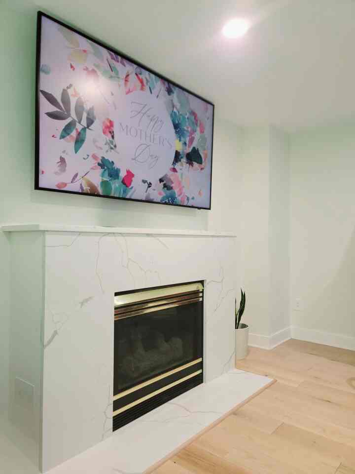 Happy Mother's Day 💓

I hate that the TV mounted high because of neck strain and awkward angles! This Pull-Down TV Mount brings screen down to eye level—perfect for TVs mounted over the fireplace. My family loves it, and mom does too! ♥️

#mothersday #flower #TVmount #TV #pulldown #mom 