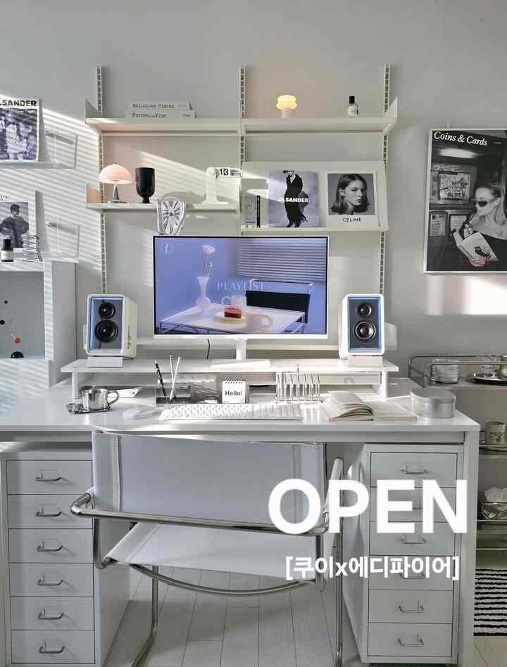 【エディファイアQR65スピーカーオープン❗️】今日の家単独特価！
[クイ×エディファイアブルートゥーススピーカー]ついにオープンしました
本日5月16日から来週19日月曜日まで単独特価で進行します。

デスクテリアの終盤王！ 
インフィニティミラーLEDが感覚的に輝く 
スピーカーですが✨️

デスクトップにスピーカー、ムードなど、充電器の3つの役割を同時に行い、ユニークなデザインで空間を一層アップグレードしてくれます。

革材質のカバーで高級感と専用スタンドの上に載せておくと存在感が豊富！

スピーカーはやはり音質が重要ですが、ホワイトノイズ技術で純度を高めてくれ、鮮明で細かい高音質のサウンドを楽しめます。

65W Gan充電器内蔵で3台まで高速充電可能～別に充電器を置く必要がないので机の上をすっきり使えて満足して使えますよ

カラーはホワイトとブラックの2つ〜 
有線に関係なく高解像度オーディオを再生でき、専用アプリ（EDIFIER ConneX）を通じてLEDの色やパターンを多様にカスタマイズでき、好みに合わせて使えばいいと思います。

今回の機会にモダンで綺麗なデザインのスピーカーで感覚的なデスク空間を飾ってみてはいかがでしょうか？
後悔はありません🎵

🏷工具日程：5月16日(金)～5月19日(月)
今日から甘い！ 4日間単独特価で進行します。

▪️今日の家と一緒になる独占商品で、インスタプロフィールリンクでも購入可能です。

＃エディファイア＃EDIFIER＃QR65＃デスクテリアスピーカー＃bluetoothspeaker＃スピーカー＃ブルートゥーススピーカー＃デスクテリア＃書斎デコレーション 
＃ホームオフィス＃部屋の飾り＃壁の棚＃棚の飾り＃デスクセットアップ

