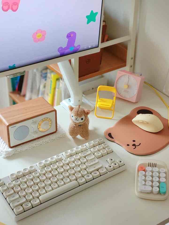 🦙アルパカの＃かわいいテム最高の5月の5番目の話🪑ミニチェアを黄色に変えました💛

 ＃コンスープの記録＃エポメーカー＃フォトゾーン＃フォトゾーンを作る＃フォトゾーンを飾る＃ナルナタイマー＃タイマー＃ナルナ＃今日のガーデン＃