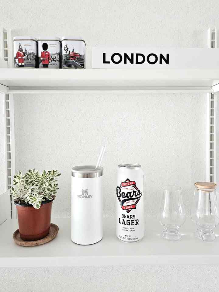 応援準備完了

＃かわいいテム最高です＃コンスープ記録
スタンレーカンクーラーを用意しました。
セブンブロイベアーズビール🍺も用意されました。
とてもちょっと入ってますね。
いつでも出発できます。

今日は家で応援しています。^^


#STANLEY #スタンリーカンクーラー #スタンリーエブリーデーカップ #スタンリーフロストホワイト #グレンケランウイスキーカップ #クロウキャニオンカップ #セブンブロイ #メイドコミュニケーション