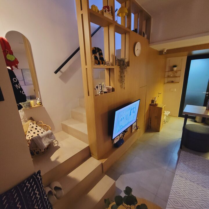 short form carousel card thumbnail