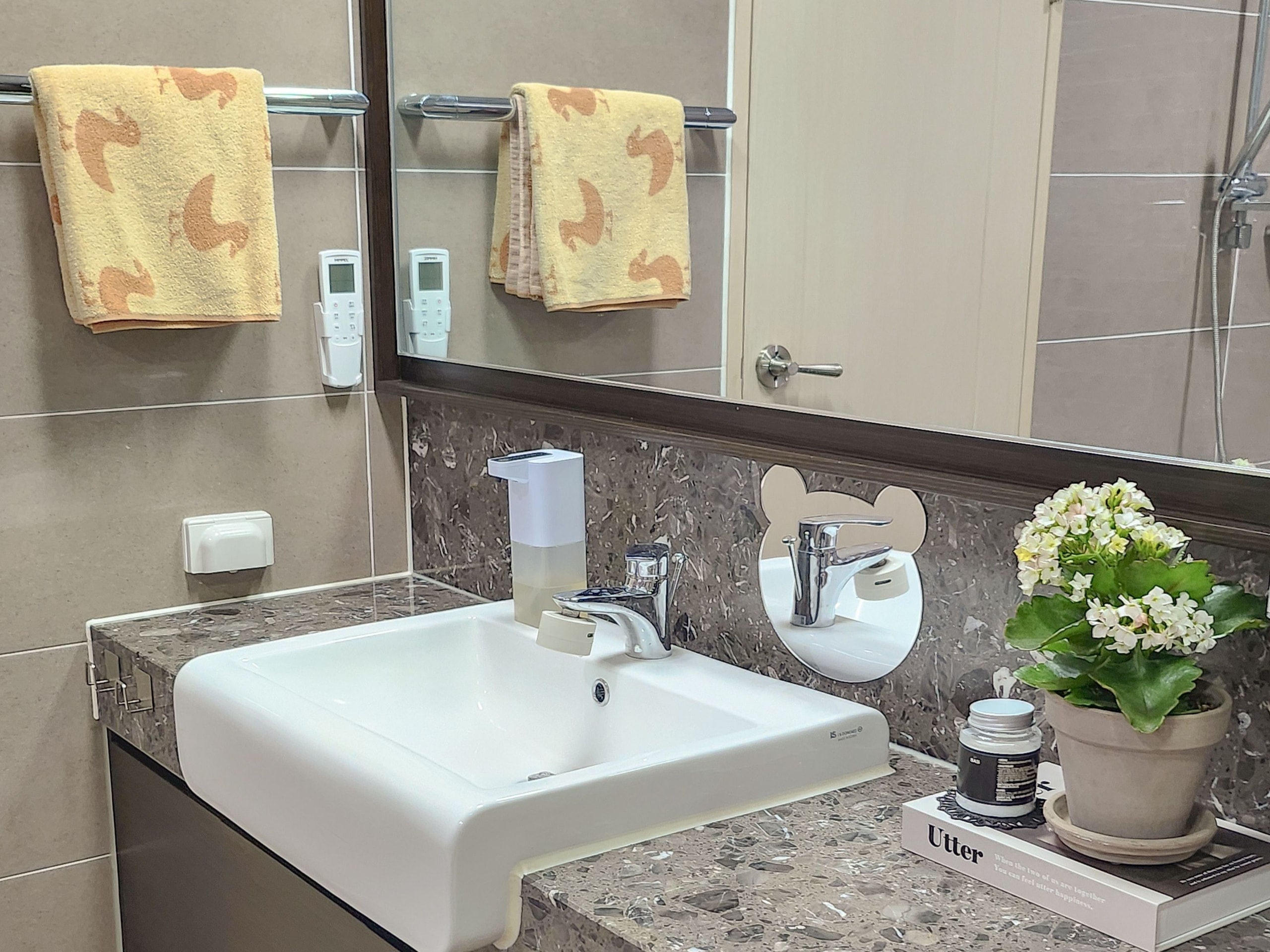 Swimming Dog Bath Towel user photo