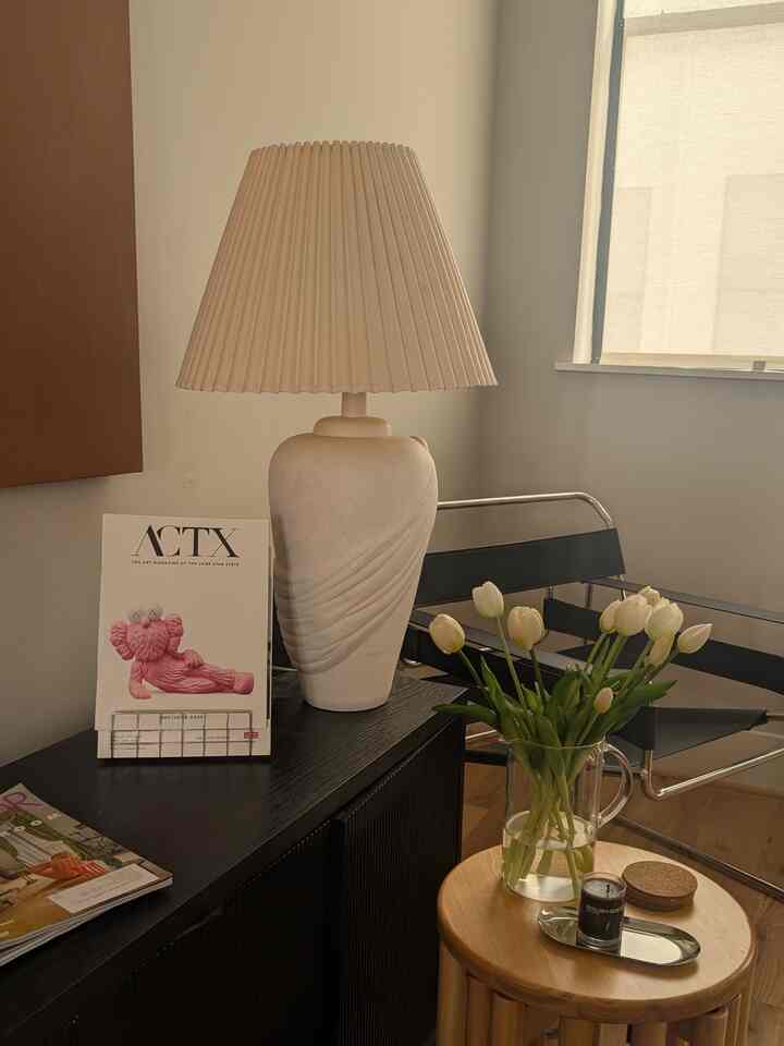 it's always fun switching out the magazines for a fresh new look! #mcm #brown #neutral