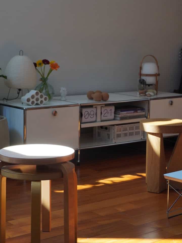 日差しが入る時間に
お気に入りのダンベル使って運動は最高に気持ちいいだろうな。

実際はプロジェクターみながら
夜な夜な筋トレな現実。

そんな妄想写真。
#ダンベル　#キントレ　#usmhaller 