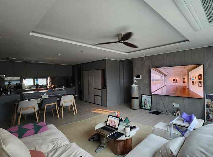  #오늘의집 #거실 #주말일상 #휴식 #청소 #6인쇼파 #6인세라믹식탁 #LG