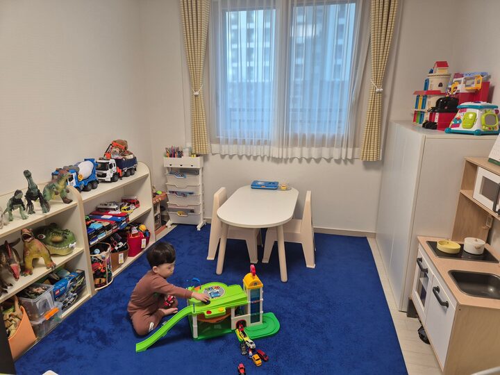 short form carousel card thumbnail