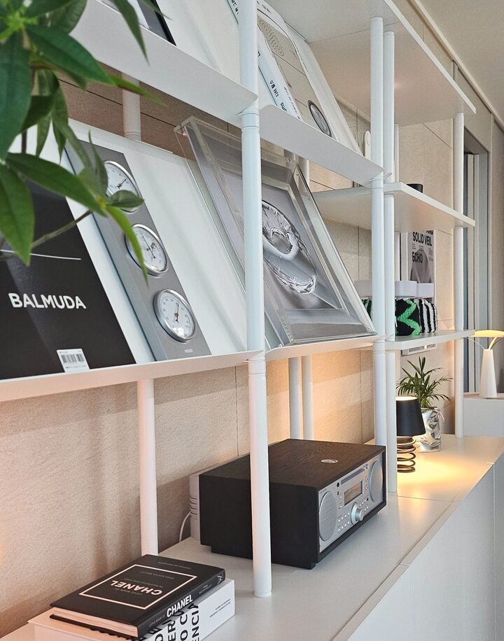 short form carousel card thumbnail