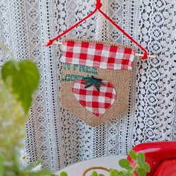 날이 너무 더워서
날이 너무 습해서
몸이 녹아 버릴 것 같아서 #DIY #가랜드만들기 😁😄🙂
딸기가 먹고 싶어서
자투리 원단과 커피자루로 딸기 가랜드 맹글었어요.
빨간체크원단은 뭘 만들어도 예쁜 것 같아요.
다음엔 딸기쿠션 맹글어볼게요~🍓
#딸기 #가랜드 #인테리어소품 #감성소품 #소품만들기 #감성인테리어 #예쁜템최고야 #오늘의우리집 #집사진 #집꾸미기 #베란다인테리어 #베란다 #레이스커튼 #가리개커튼 #콘수프기록 