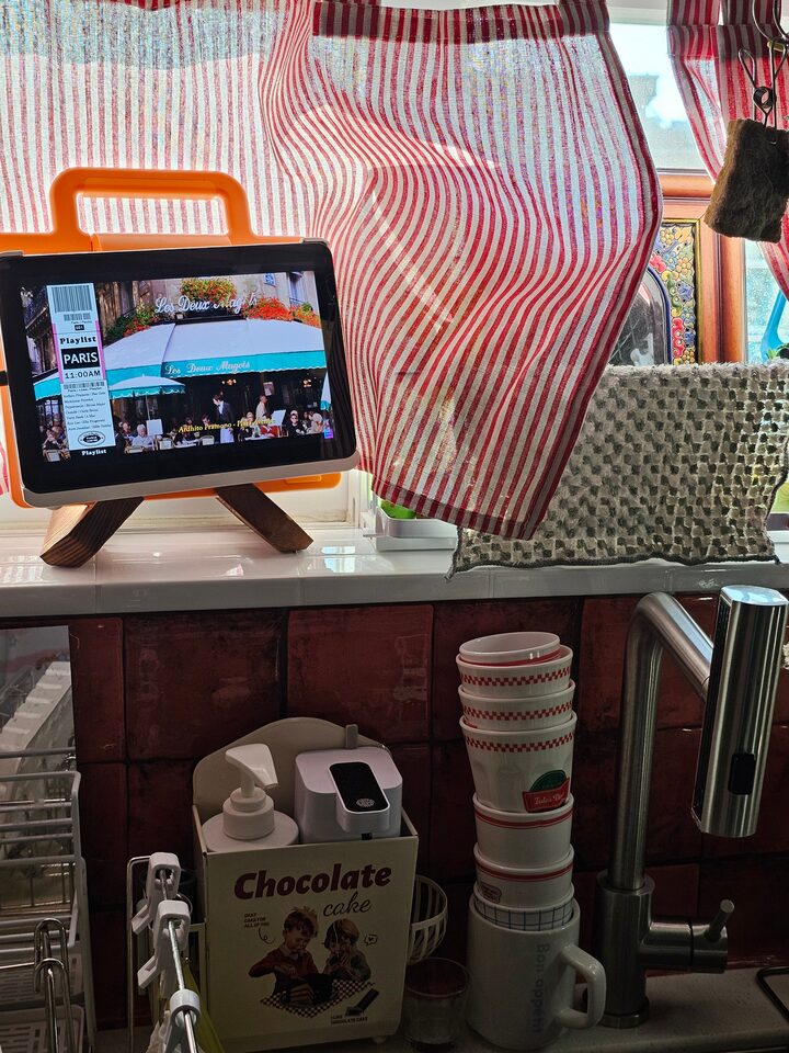 short form carousel card thumbnail