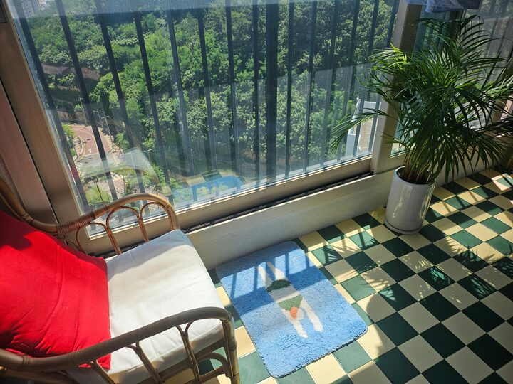 short form carousel card thumbnail