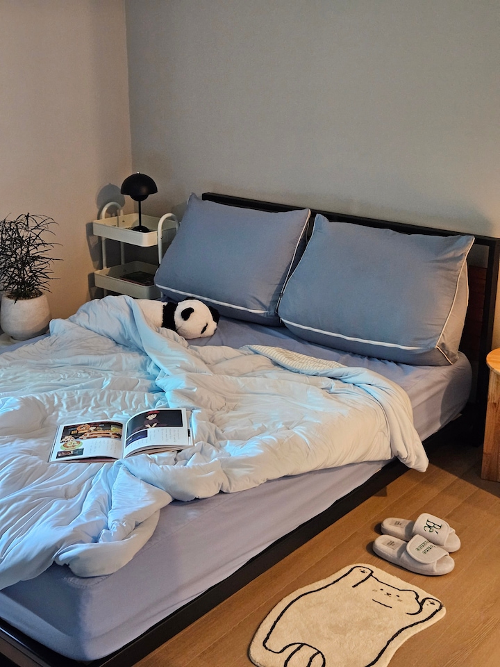 Terry Velcro Memory Foam Cloud Comfort Slippers user photo