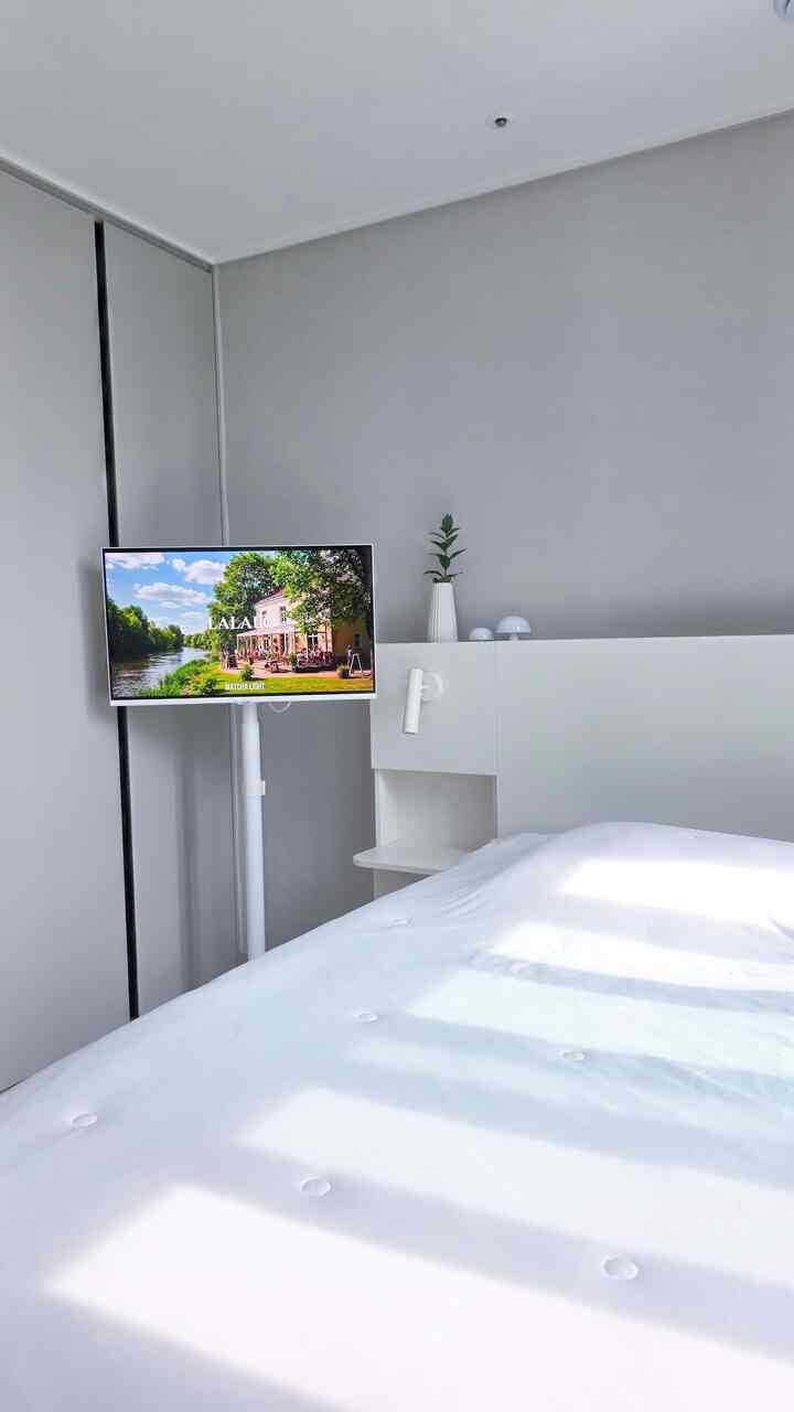 忙しく過ごした木曜日。
もう仕事を終えてしばらく休んでいます！

夕食を食べて軽く歩いて行きます。
シャワーを浴びてすぐにベッドの上に膨らむつもりです！

今日は一日も疲れました🤍

＃ホワイトインテリア＃ベッドルームインテリア＃ベッドルーム装飾＃ベッドルームスタイリング＃ベッド＃ベッドインテリア＃サンルーム