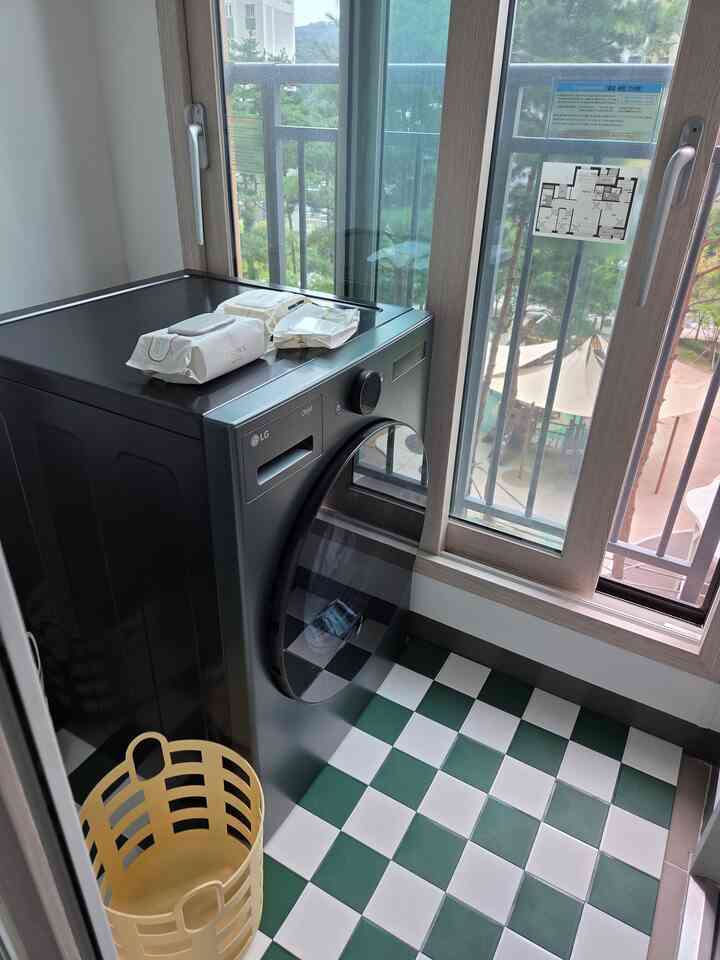 #공간분리아이디어  #세탁실인테리어  #침실 #침실인테리어  #데코타일 #맞팔 