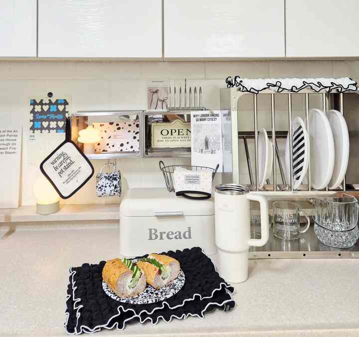 ＃オーホームストア＃コンスープ記録 
今日も明け方の気象でキュウリが入ったサンドイッチと＃
コーヒー輸血中です。
やるべきことはたくさんありますが、今週は忙しいです。 
今日は写真を撮らず、布団を洗うこともできません。
ずっと忙しい予定です😁
幸せな週末を送ってください😍

＃キッチン＃キッチンアクセサリー＃キッチン用品＃キッチン必需品＃キッチンクロス＃ホームブランチ＃ブランチ＃モーニングルーチン 