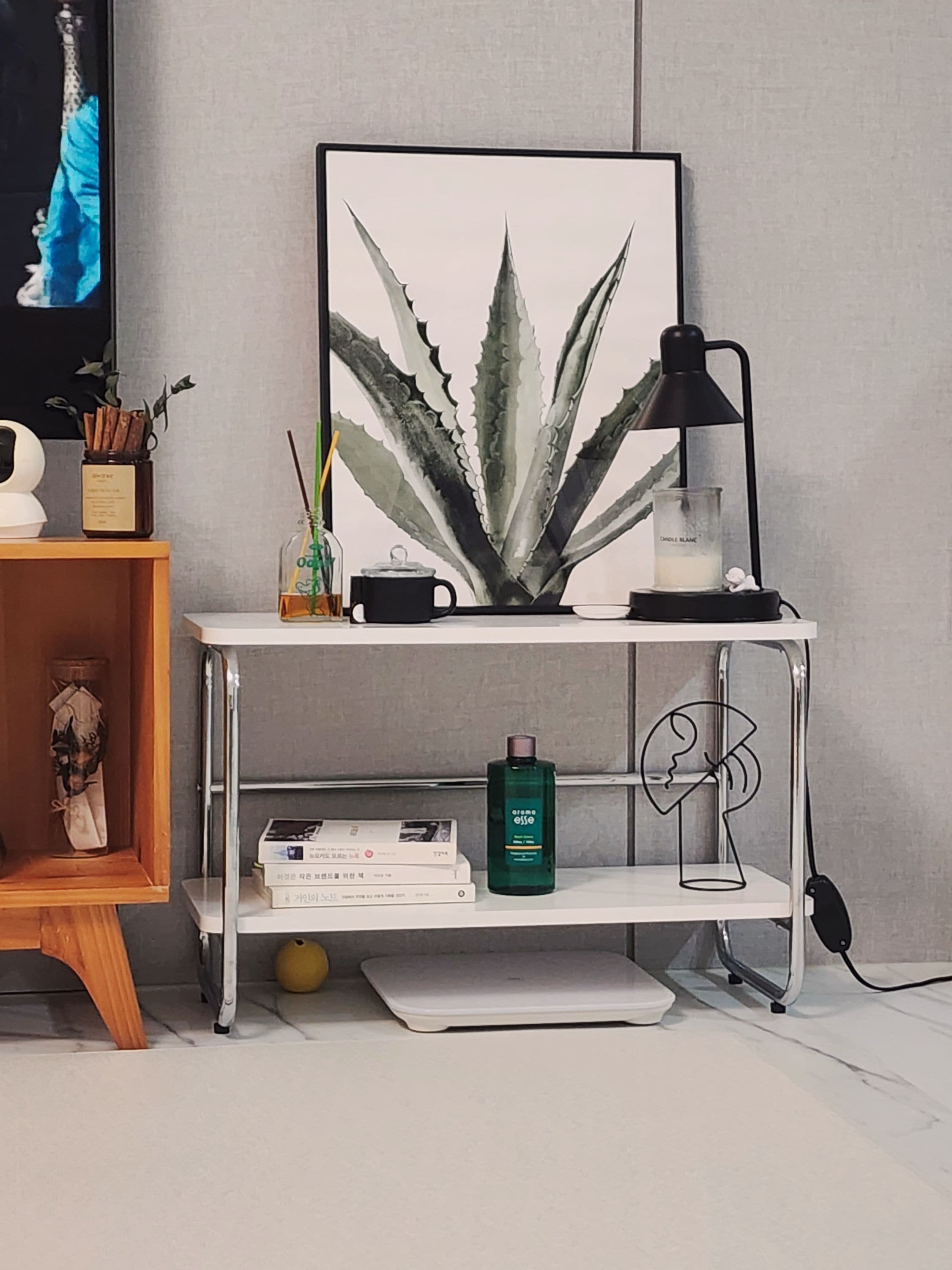 Mid-Century Wood & Chrome Shelf user photo