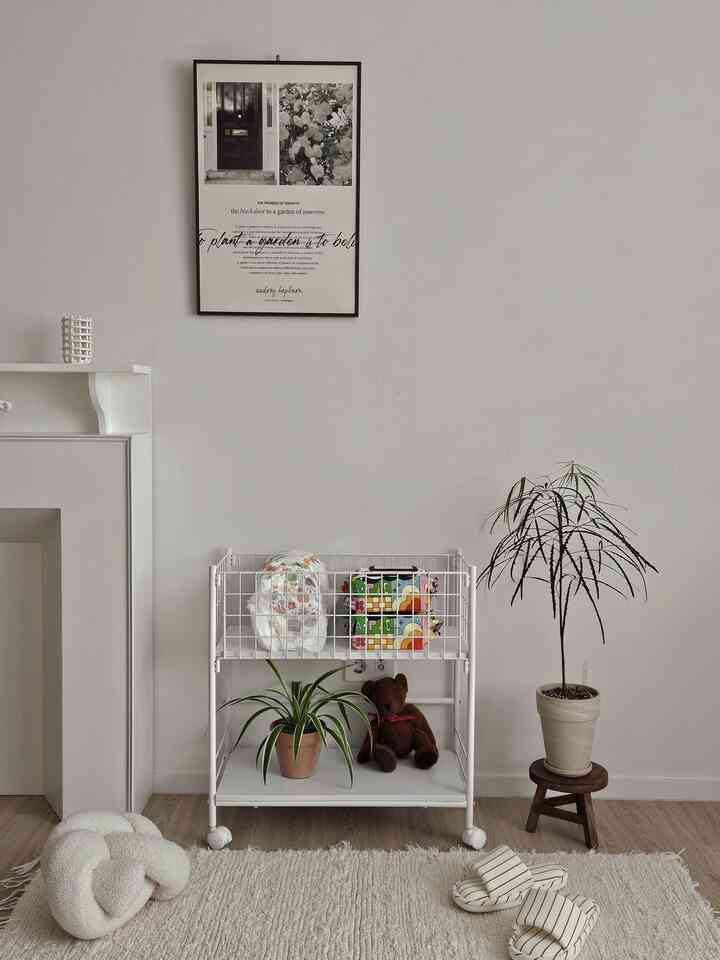 A trolley is incredibly useful to have at home!
It's incredibly convenient to lug around, storing everything from kids' items to dishes and toys.

#Housekeeping #콘수프기록 #트롤리 #거실 #거실꿀템 #추천템 #맞팔 #맞팔환영