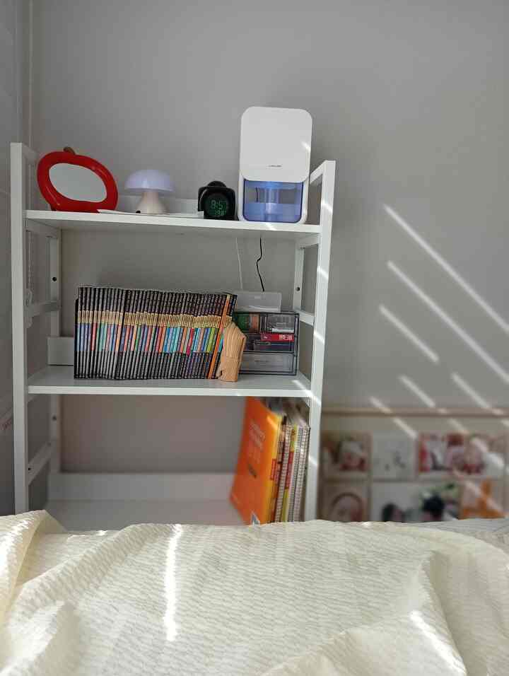#내돈내산 #콘수프기록

子供の部屋にベッドだけがありました...
（子供はリビングルームで、部屋は寝ています..）

今、中等が鼻の前だ。
そろそろ本棚も入れて  #책장정리 #공부방인테리어 #아이방인테리어 #책읽는아이 #공부방꾸미기 #자녀방 #아이공부방 #초등학생방
 #방꾸미기 #홈인테리어 #책장꾸미기 #아이방소품 #아동방인테리어 #아이방디자인 #공부자극 #인테리어소품