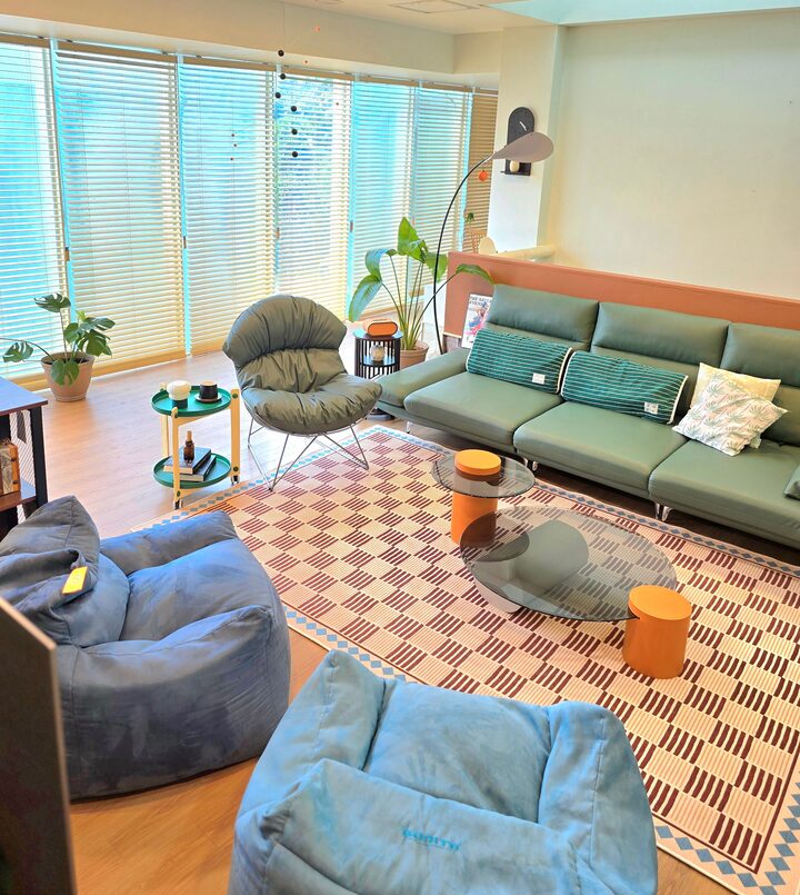 short form carousel card thumbnail