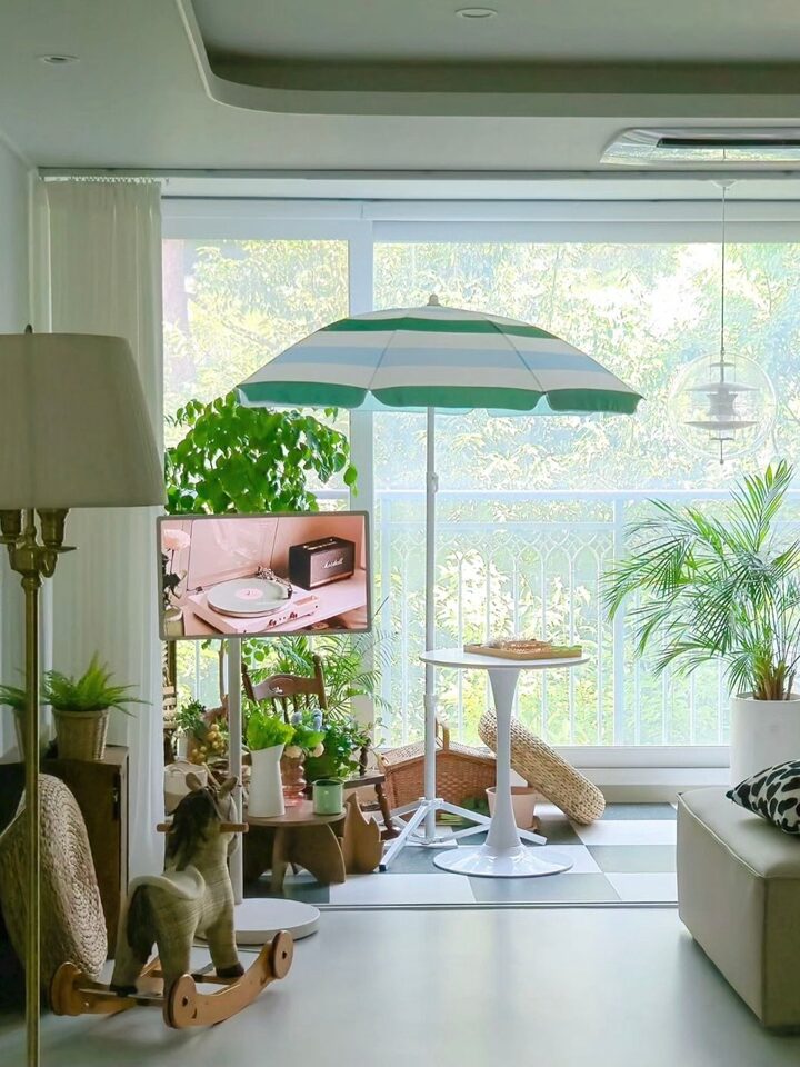 short form carousel card thumbnail