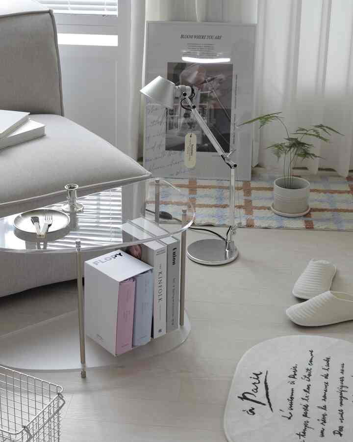 #콘수프기록집 #맞팔

ほのかなパステルカラーのタオルブック🩵💜

パステルカラーも銀銀 
とてもきれいでパッケージが本物です
本カバーのような感性たっぷり、、🫧💙

洗ってタオルを使うたびに
きれいなカラー感で気持ちがいいです。

刺繍ディテールのおかげで洗濯心配はありません。 
2P/3P giftセットもあり 
お気に入りのおとぎ話を選んでプレゼントに 
受け取る人もとても気持ちがいいと思います。😘

#flopy #플로피 #타월북 #플로피수건 #집스타그램 #집꾸미기 #소품인테리어 #인테리어그램 #타월추천 #답례품추천 #예쁜수건 #소품인테리어 