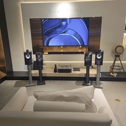 백화점 나왔다가 bowers & wilkins 구경했어요!
스피커빵빵한 시네마룸 언젠간 집에도 실현하면 좋겠어요🙂
#바워스앤윌킨스 #시네마룸 