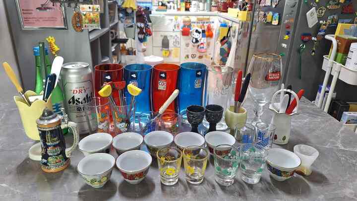 ＃サリムサル＃コンスープ記録店＃ウィスラー＃レオナルドジャン＃ビールカップ＃焼酎カップ＃チョンハ愛
とても長かった、今年の夏を一緒にしたカップとカップ～♡
器の整理をしながら、また選ばれたら、お茶をたくさん飲むようになるから
ティーカップを取り出す必要があります〜
日が結構、選ばれました〜みんな健康よく手に入れます〜🫶🫰😍