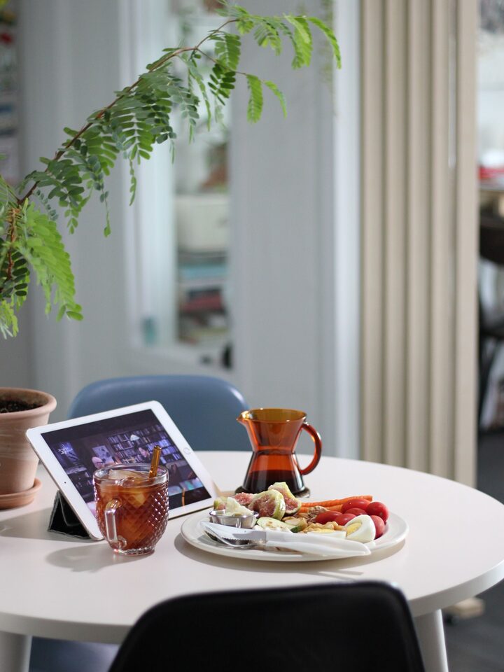 short form carousel card thumbnail