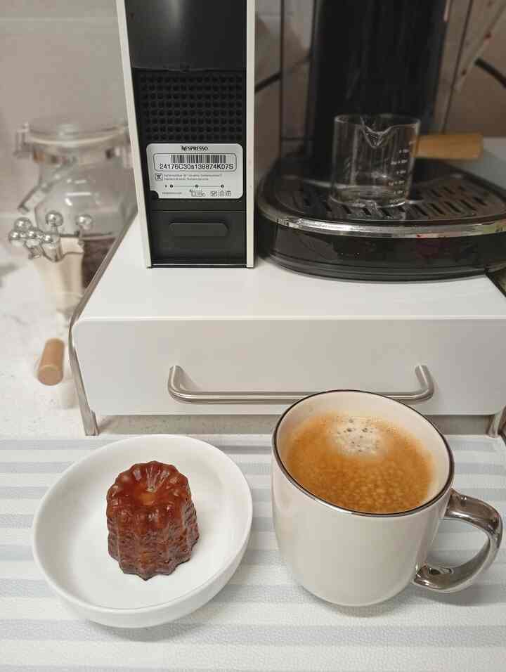 ＃コンスープ記録集＃今日の私たちの家
久しぶりに買う 
一杯のコーヒーとおやつで食べました..
今日午前、私はしばらく私に行きました...
午後からまた降ります...
むしろ梅雨期間にはこれほど長く来ていないようですが…

 #私たちの家のカフェ