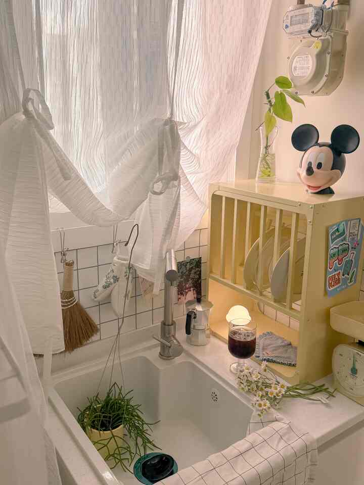 #오늘의우리집 #콘수프기록집

These days, the laundry room is becoming a part of the interior, so I've been tweaking it a bit. 🫧
Doing laundry now feels like a little healing time. 🩶
Seeing a clean, tidy space at the end of the day makes me feel refreshed!

#Today's House #세탁실인테리어 #무드있는공간 #홈스타일링 #화이트인테리어 #감성인테리어 #집꾸미기 #홈데코 #셀프인테리어 #인테리어그램 #우리집자랑 #생활공간 #세탁실꾸미기 #홈카페감성 #집스타그램 #하우스그램 #살림스타그램 #수납정리 #홈오거나이징 #생활꿀팁 #소소한행복 #감성집꾸미기 #화이트톤인테리어 #공간활용 #인테리어소품 #맞팔