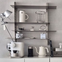 #콘수프기록집 #오늘의우리집 
아침부터 분주하게 바쁜 날.
오늘인가 봐요.
수납장 한번 시원하게 뒤집으려다 한 컷 남기고.
이제 시작하려고 합니다.
깔끔함을 유지하려면 정리는 꼭 필요한 것 같아요.
귀찮아도, 하기 싫어도,
하고 나면 기분 좋고 뿌듯하잖아요😊
저에게 정리는 가장 쉬운 자기 만족 중 하나예요✨️✨️
#정리정돈 #정리꿀팁  #청소루틴 #청소하는날 #깨끗한집 
#오늘장면한컷 #오늘의기록 #오늘의힐링 #오늘청소완료 
#홈카페인테리어 #홈카페존 #홈카페스타일링 #홈스타일링 
#모던미드센추리 #모던화이트 #모던스타일 #우리집추구미  #컬러인테리어 #컬러포인트 #실버 #화이트 