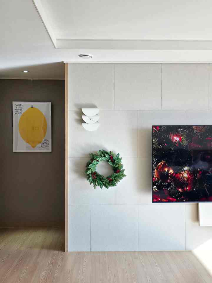 クリスマスリースで冬に感じたスプーン❄️

＃コンスープ記録集＃今日の私たちの家1️⃣
＃クリスマスレス＃クリスマスストリー
#新婚ホームインテリア #新婚ハウスリビングルーム
#リビングインテリア #リビングスタイル
＃ホームデコ＃家を飾る＃冬の感性
#冬小道具 #冬インテリア
#冬の準備 #冬の雰囲気 #冬
＃お会いしましょう。
