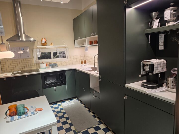 short form carousel card thumbnail