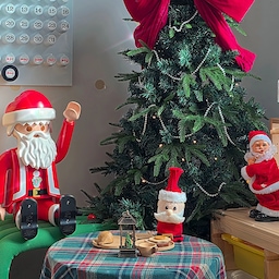 꼭꼭 숨은 산타 찾기 🎅❤️
#크리스마스 #리본트리 #크리스마스아이방 #산타 #아이방트리
#트리 #아이방 