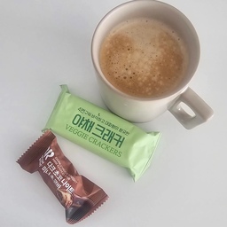 얼음이 없다니🫠
얼음 사러 가기 귀찮아서
강제 뜨아☕️
대파야채크래커 드셔보세요
맛있어요ㅎㅎ
#뜨아 #얼죽아 #집밖은위험해 #커피타임
#커피머신 #홈카페