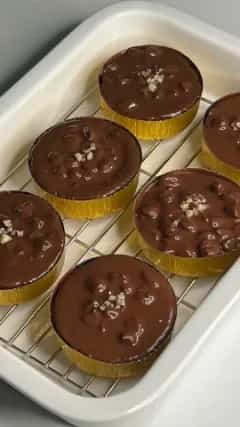 #콘수프필름 
Ferrero Rocher Galette  #홈베이킹 #baking #homebaking #페레로로쉐 #초콜릿 #홈카페 #homecafe #소통 #소통해요 #맞팔 #맞팔해요