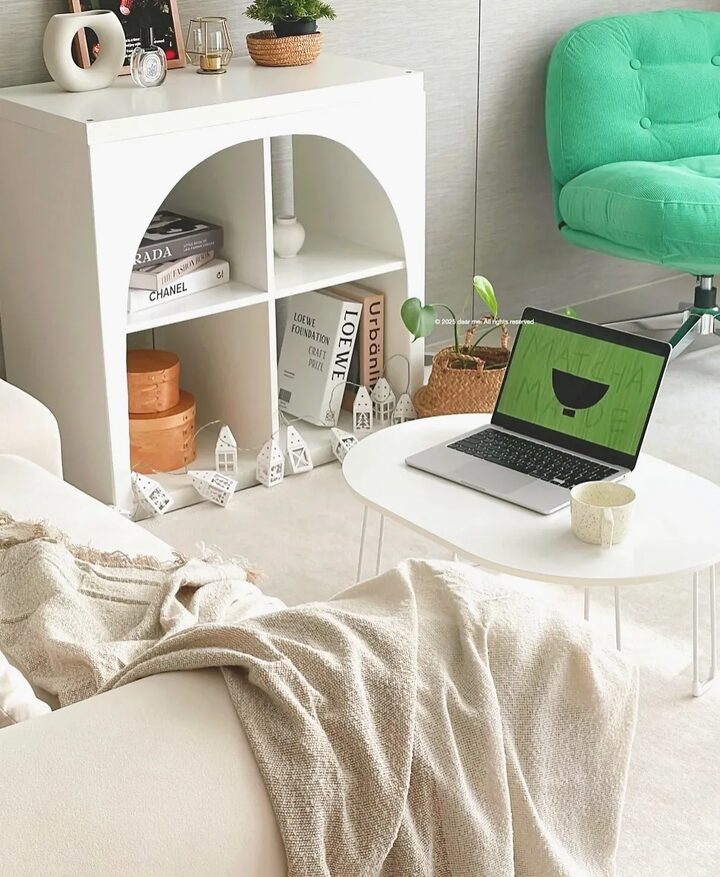 short form carousel card thumbnail