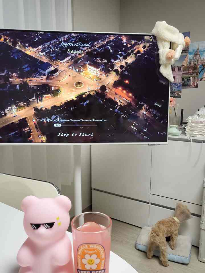  好きなフリーナ映像見ながらドリンク一杯♪

＃リビングルーム＃リビングルームインテリア＃ブンダバーグ＃飲み物＃ダイニングテーブル＃電子レンジ＃電子レンジ＃アール＃モニター＃接儀式椅子＃インテリアアクセサリー