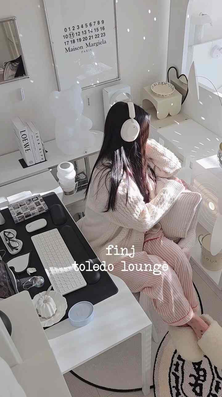 階段型 キャットタワー 3x3［7色］を使ったコーディネート 3