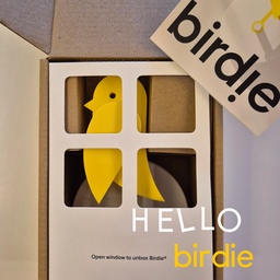 #현명한소비 #콘수프기록집 첫번째🖋✨️
덴마크에서 왔다는 귀요미 카나리아 birdie💛
실내 CO2 농도가 짙어지면 
4번째 5번째 사진에서처럼 
환기시켜주세요🌬를 온몸으로 표현한답니다😆
환기시켜주세요ㅡ하고 뒤집어진 모습은 드물게 보는줄 알았는데
생각보다 환기를 자주 시켜야하더라구요.
버디가 뒤집어졌나 수시로 살피는 요즘입니다ㅋㅋㅋ
#맞팔 #요즘뭐샀니 #오늘의집에서샀어 #쇼핑템 #쇼핑기록 #버디 #선물 #선물추천 #집들이선물 #집들이선물추천 #거실 #거실인테리어 #거실꾸미기 #우드톤 #우드톤인테리어 #소품인테리어 #매일매일홈캉스
