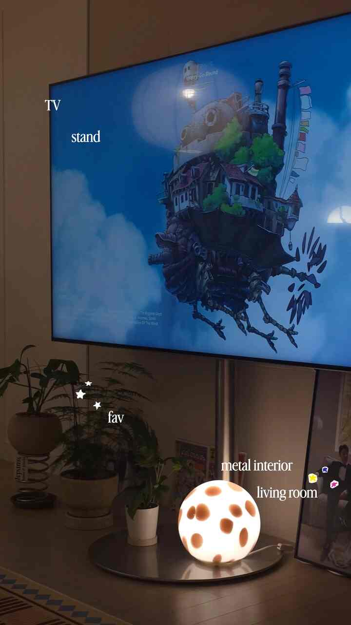 私が結婚前まで本当に悩んで購入したスタンド🤍
実はセリフテレビを買いたかったのですが、チャックには
好みが合わなかったんですよ。  #TV스탠드 #TVSTAND #거실
