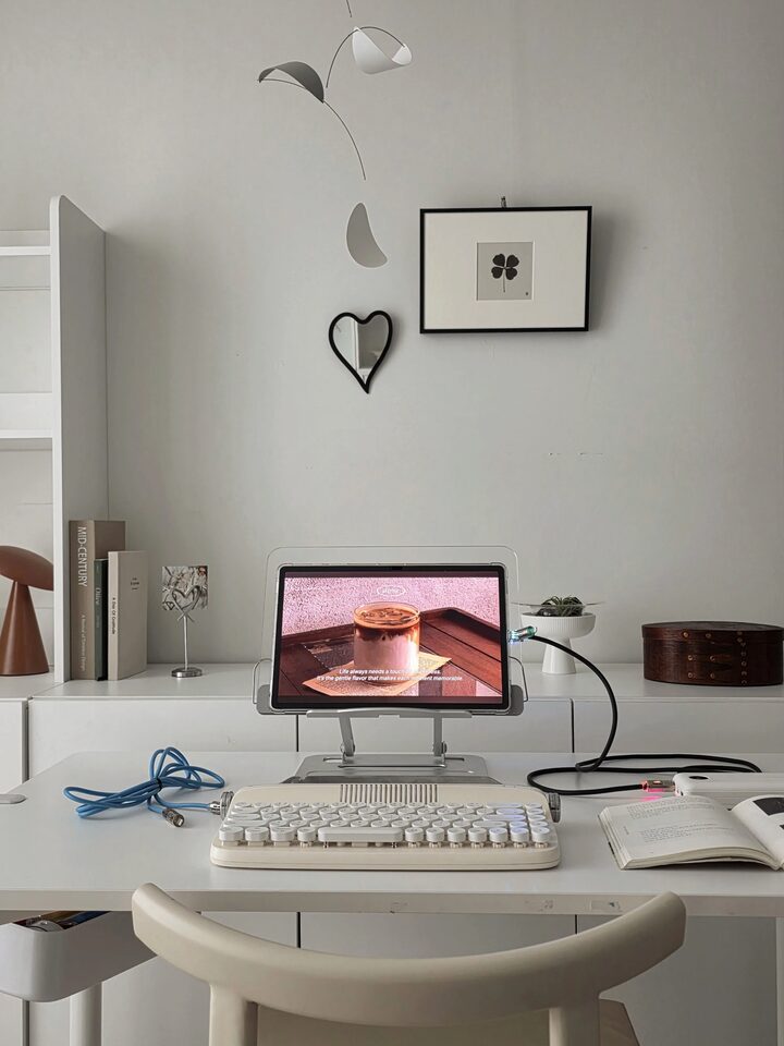 short form carousel card thumbnail