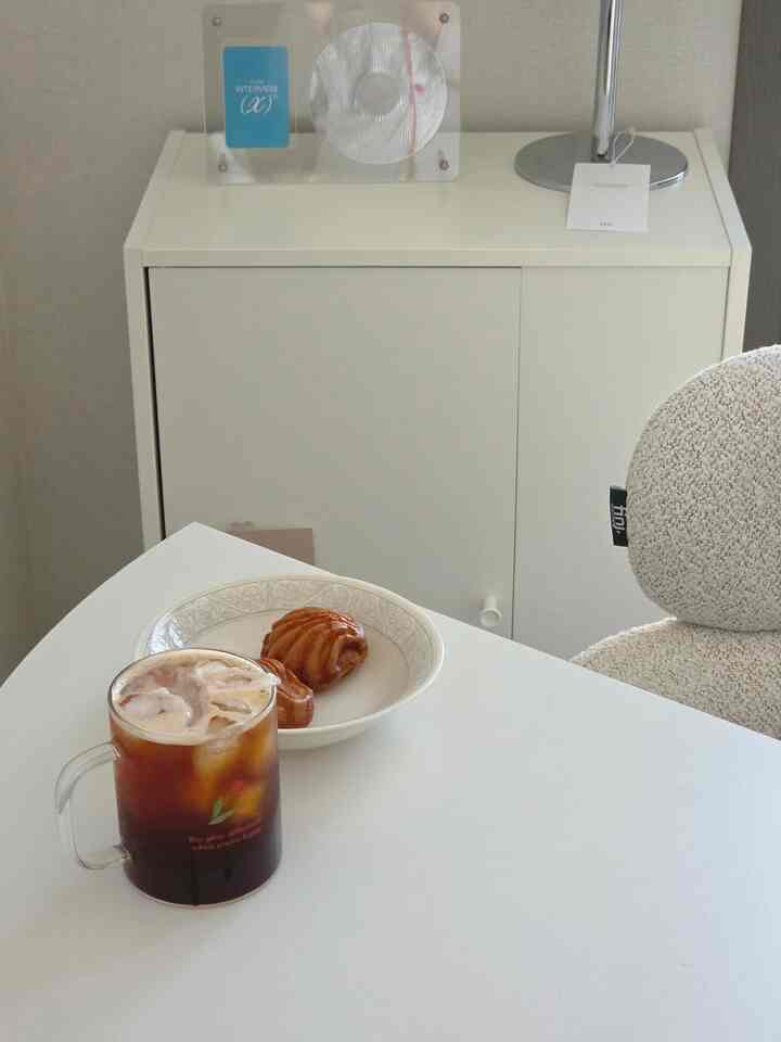 朝から勤勉にバター餅を作る🧈  #서재인테리어 #서재꾸미기 #버터떡 #트민녀 