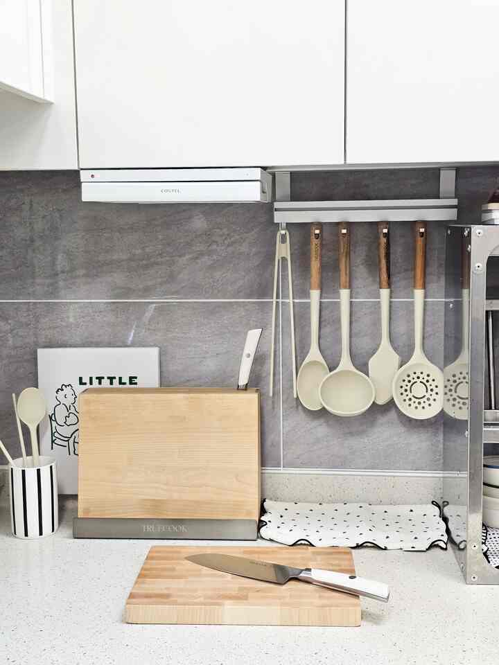 Truk Cookを集めるので、
ベージュがやはり好み狙撃..！ 
ウッドウッドカールブロックトマセットも好きです。


#カールブロックセット #カールブロック #トゥルクック #原木まな板
＃キッチンナイフ＃ナイフ＃サンドクカル＃調理ツール＃シリコン調理ツール
＃キッチンサリムサル＃キッチンテム＃サリムサリ＃賢明な消費
＃コンスープ記録集＃今日の庭 