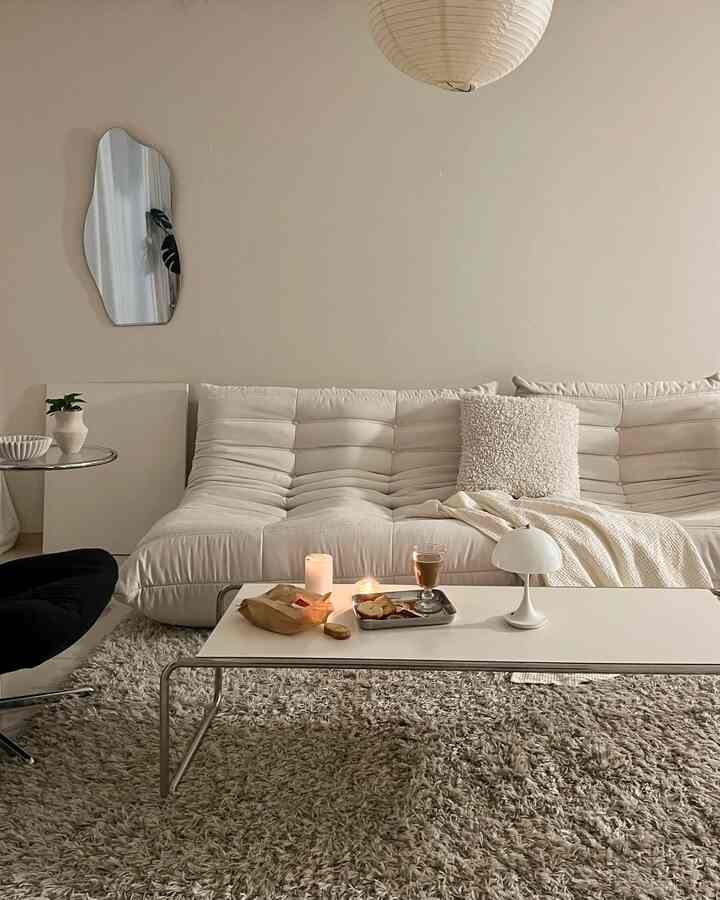 I sat on the single sofa my sister gave me and fell in love with the comfort, so I bought a two-seater as well 🫠

It's lightweight, so it's easy to move around quickly~

Once I settle down, I don't want to get up, so I plan to be lazy for a while 🤭🤭

-

#FavoriteSofa #패브릭소파 #소파 
#LivingRoomInterior #거실꾸미기 #집꾸미기 
#CornSoupRecord #콘수프기록집