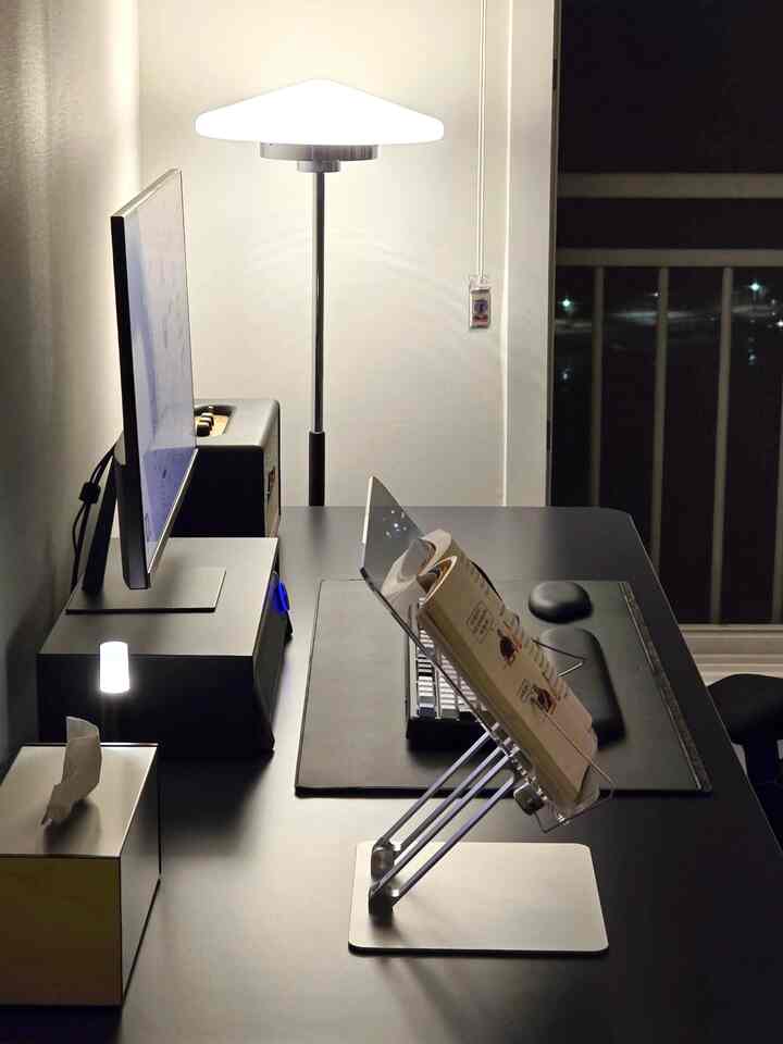 書けば使うほど満足できるノルイット読書台✍🏻

＃コンスープ記録集＃賢明な消費
＃新婚ホーム書籍＃新婚ハウスコンピュータルーム
＃書斎インテリア＃書斎スタイリング
#デスクテリア #デスクテリア
＃デスクテリアアイテム＃デスク飾り
＃ノルイット＃ノルイット読書台
＃透明読書台＃高さ調整読書台
＃タブレットスタンド＃ブックスタンド