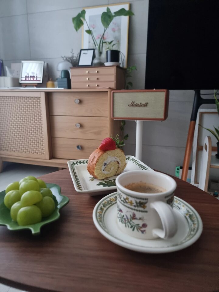 short form carousel card thumbnail